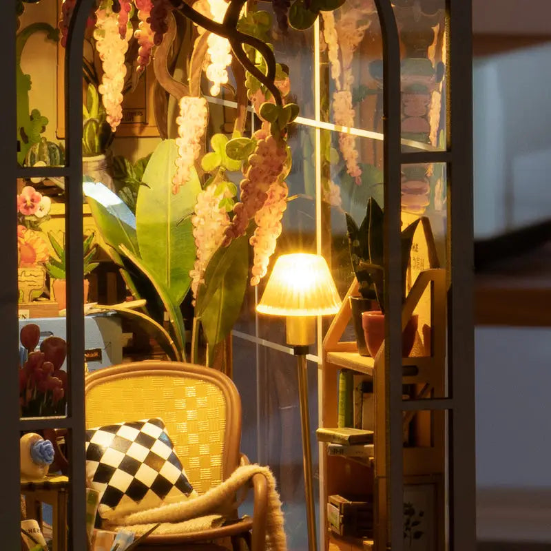 Holiday Garden House - DIY Book Nook - Book Nook